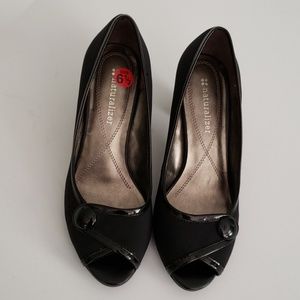 Naturalizer Lightner Peep toe heeled pump